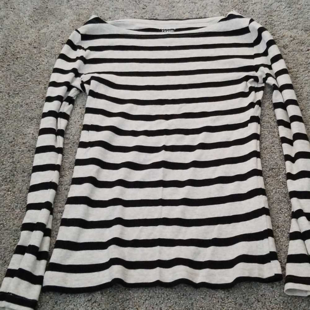Long sleeve tee